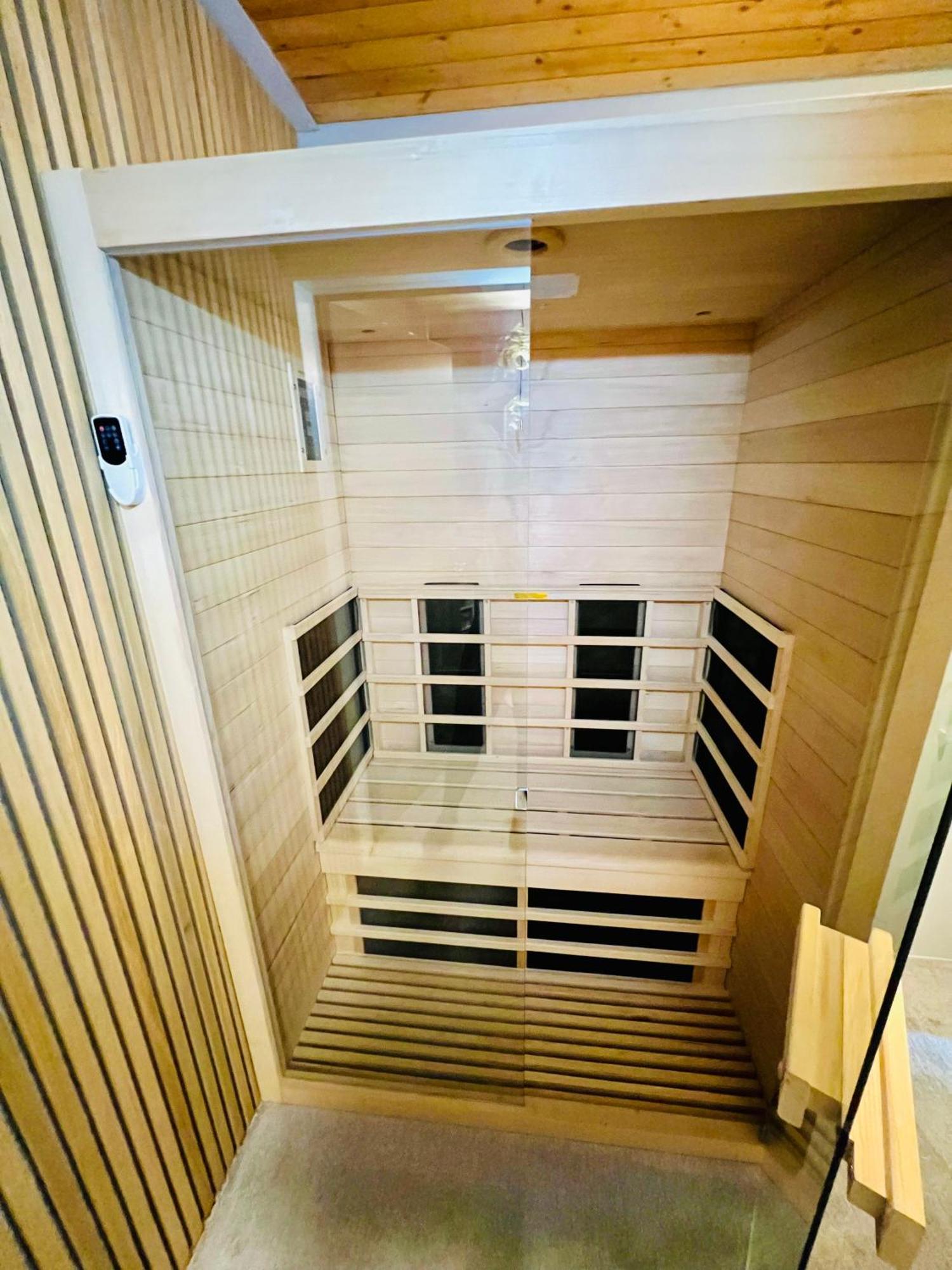 Mitten Im Schwarzwald Mit Infrarot-Sauna Und Garagenparkplatz Schönwald Bagian luar foto